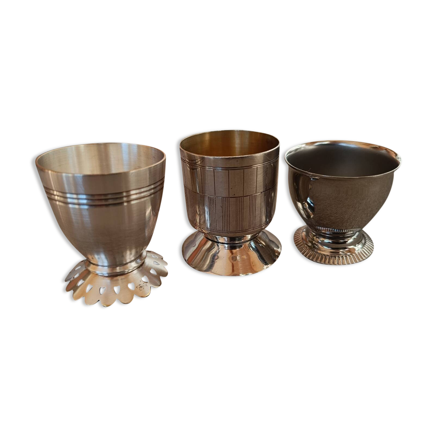 Set of 3 silver metal egg cups