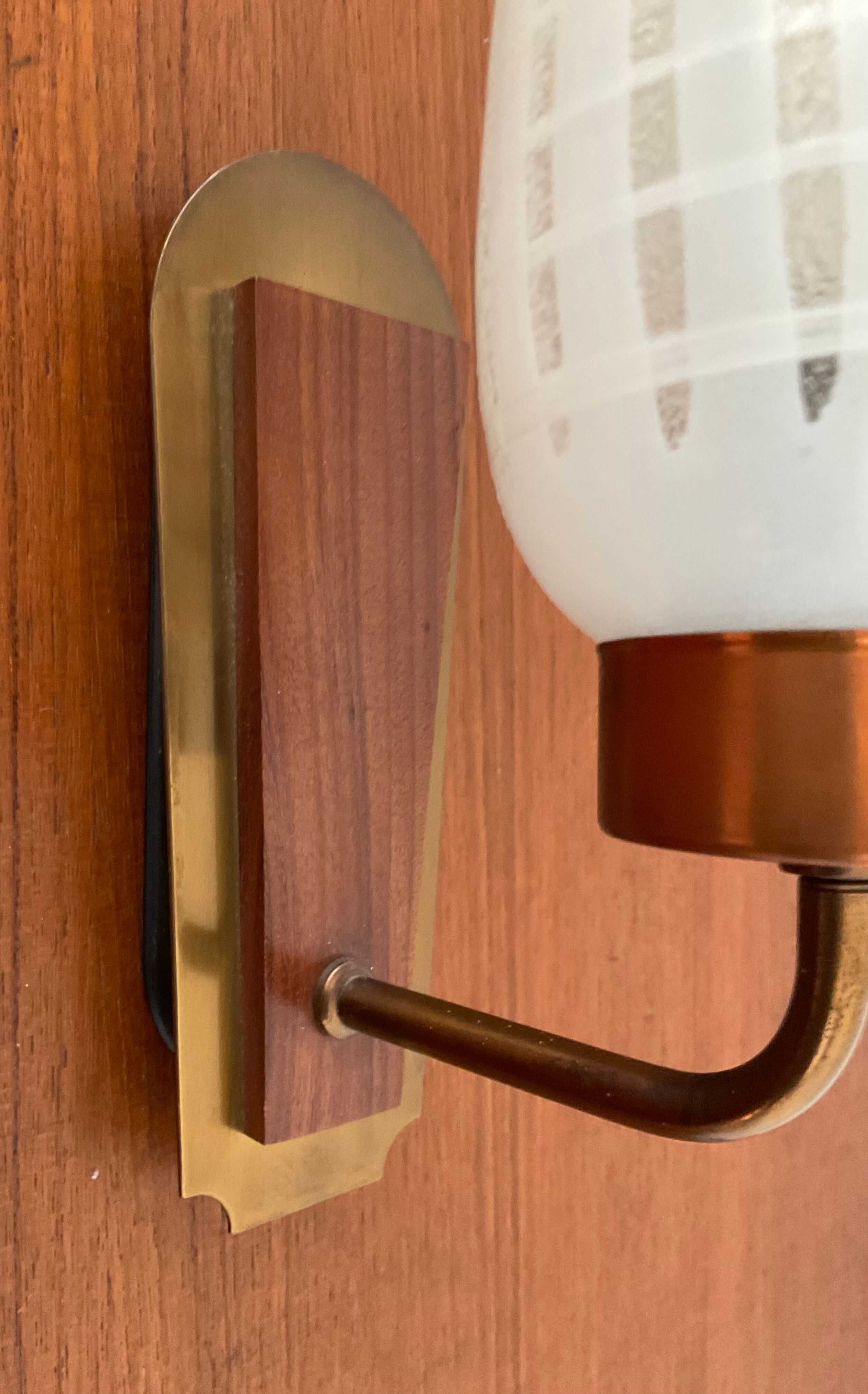 Scandinavian wall lamp in teak, brass and opaline from the 60s