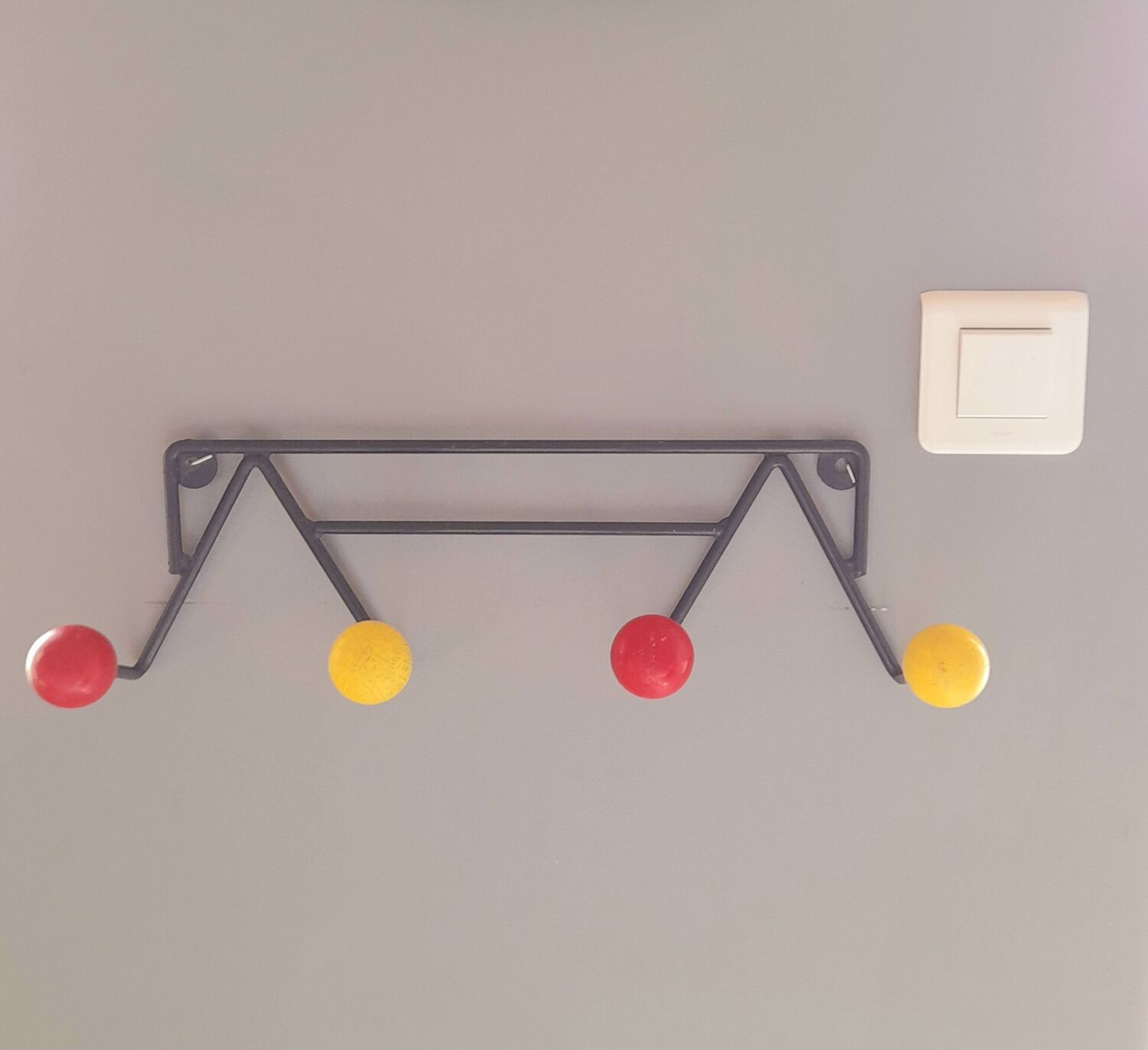 Porte manteau mural boules 60s