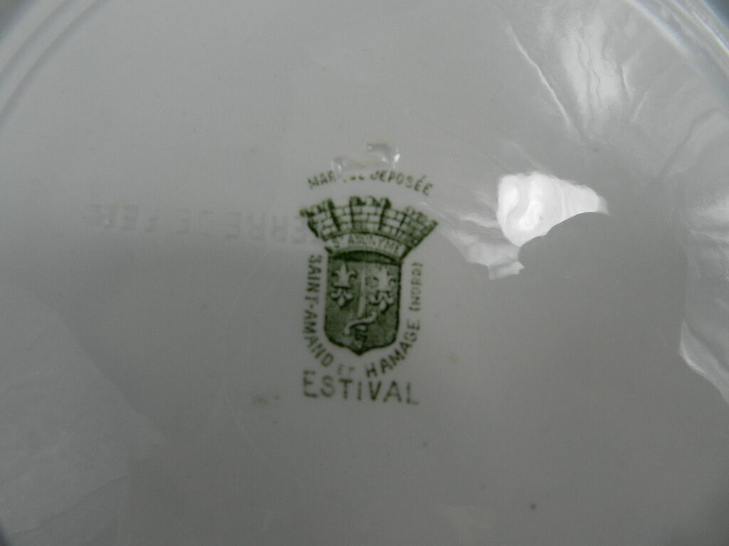 8 plates flat Ivy st Amand and Hamage