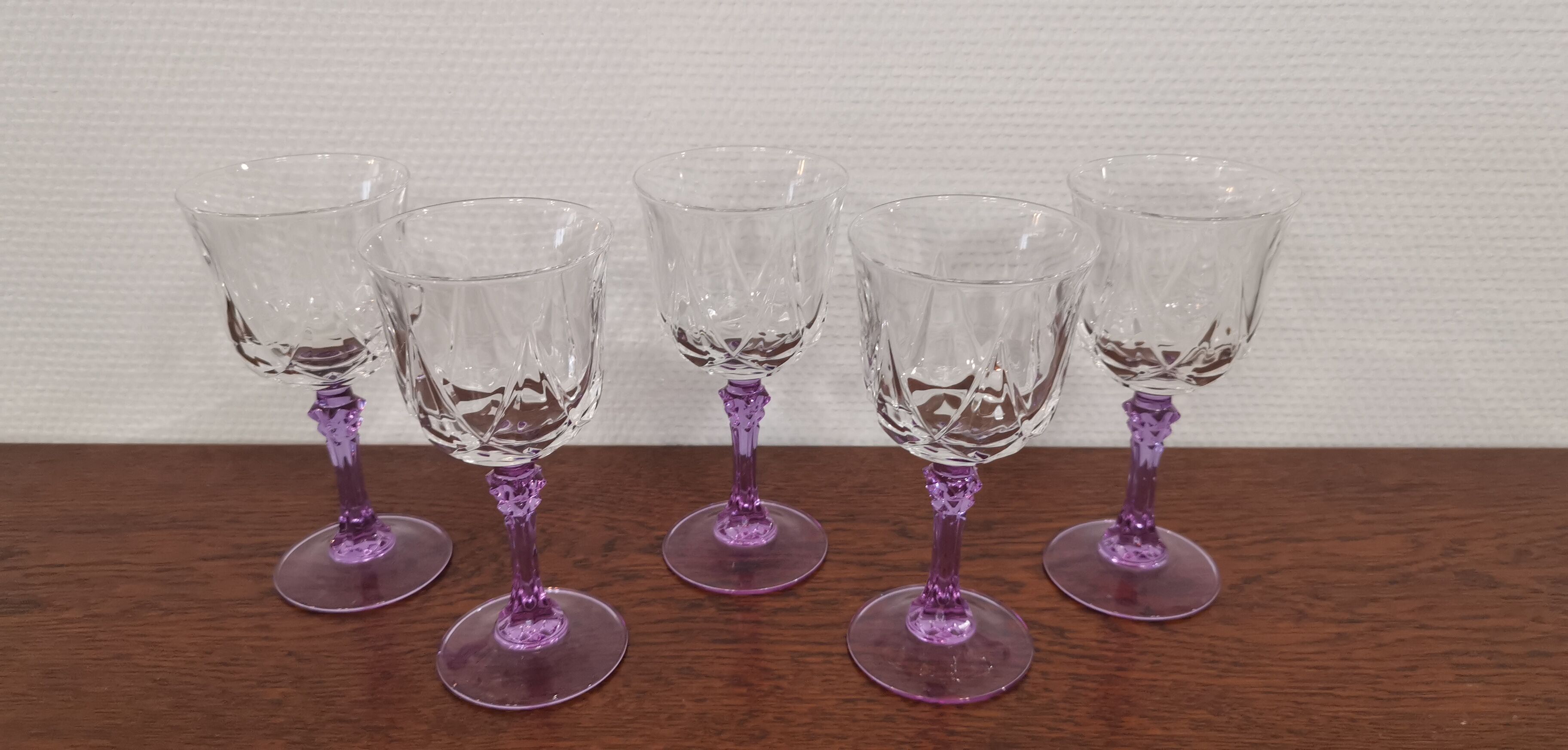 Set of 5 crystal purple stemmed glasses from the great brand Cristal d'Arques