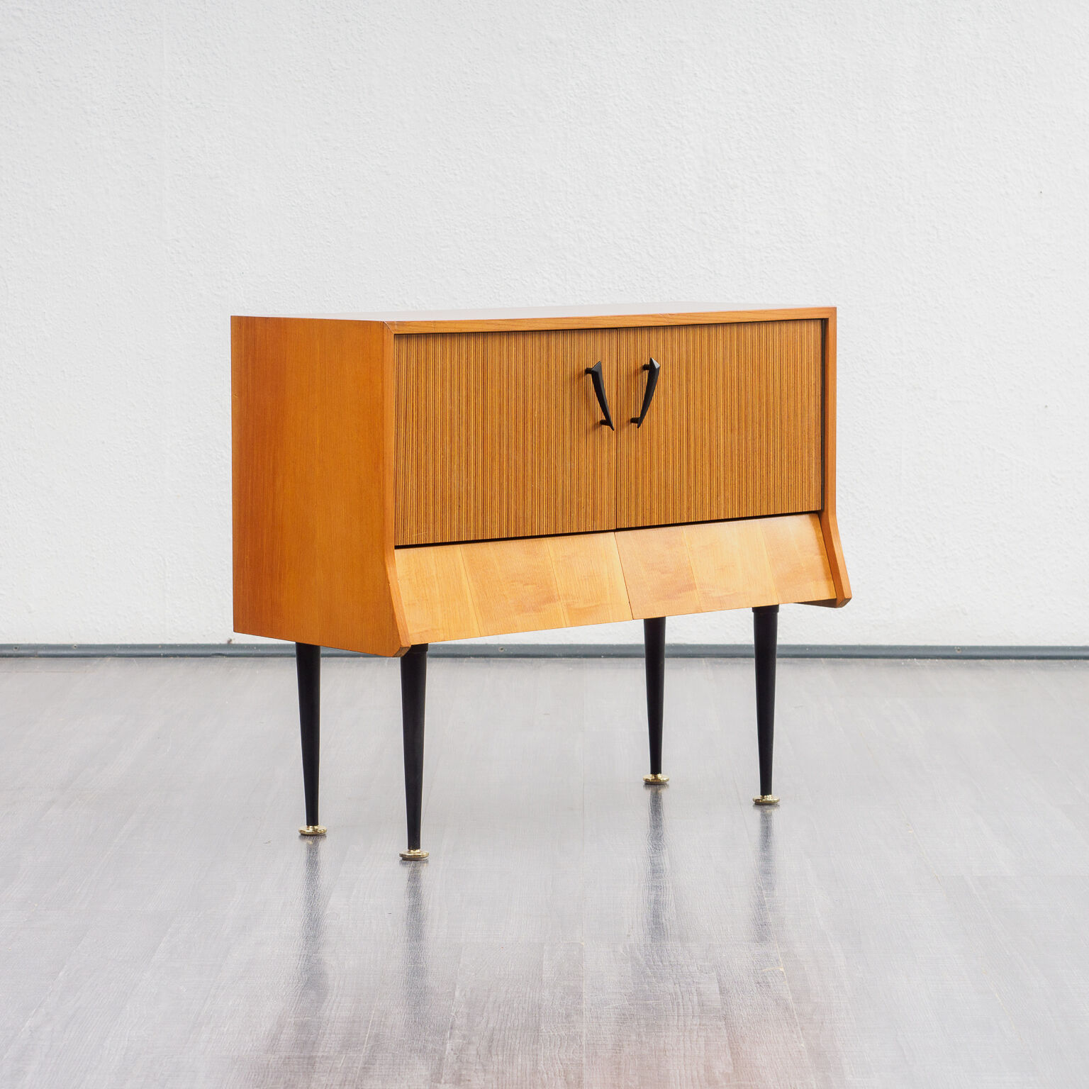 Small dresser 50s, two-tone ash and zebrano