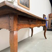 Table, drapière en noyer, XIXème s.