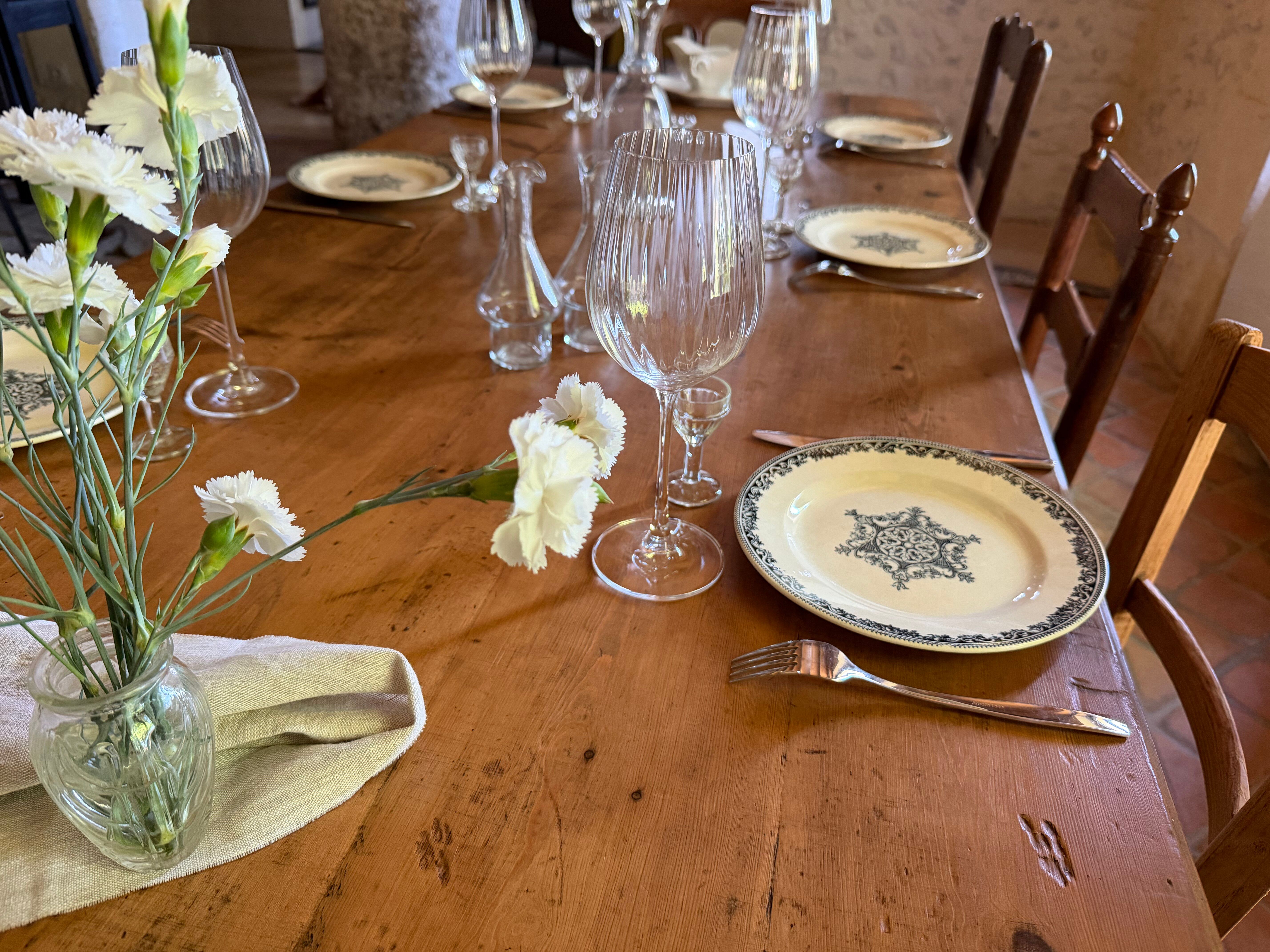 Flat plates Jules Vieillard Bordeaux in ironstone
