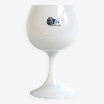 Opaline chalice from the 1950s - Manufacture de Boussu - Belgium