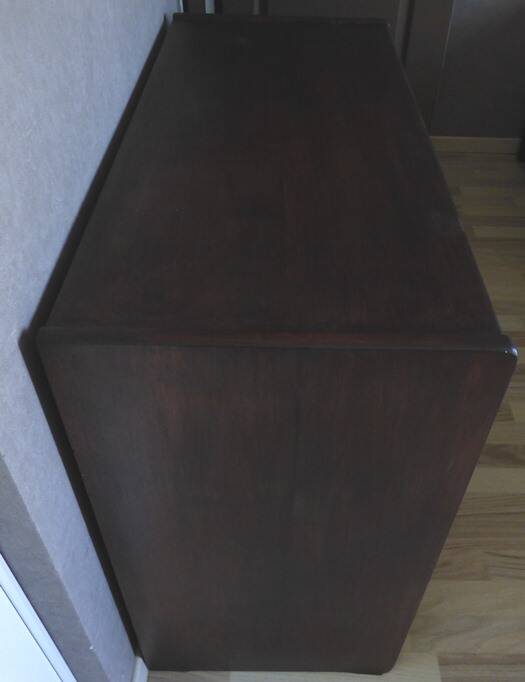 Antique chest of drawers from the 50s with 5 curved drawers, vintage old-style assembly and brass knobs