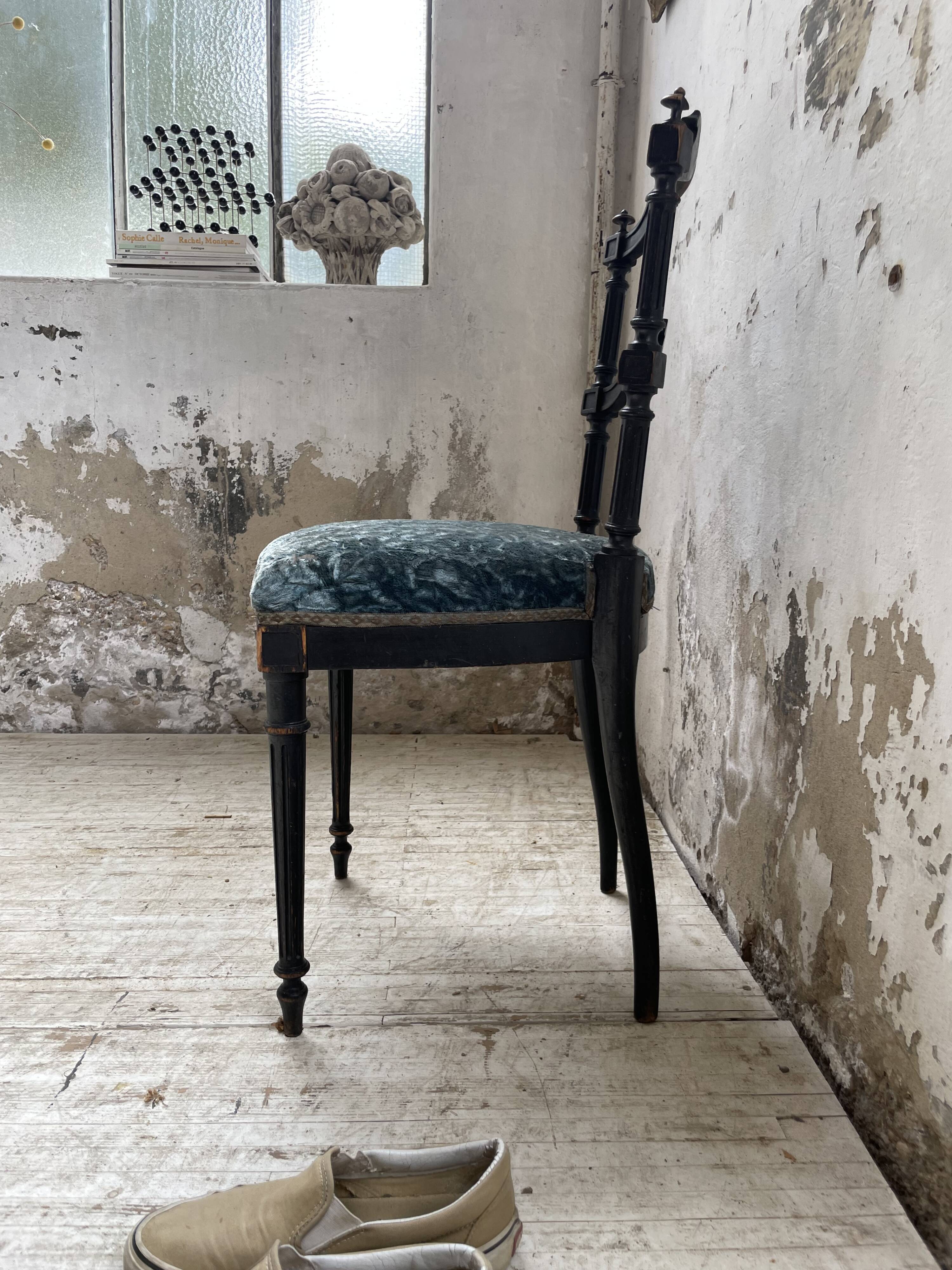 Chaise Napoléon 3 velours bleu