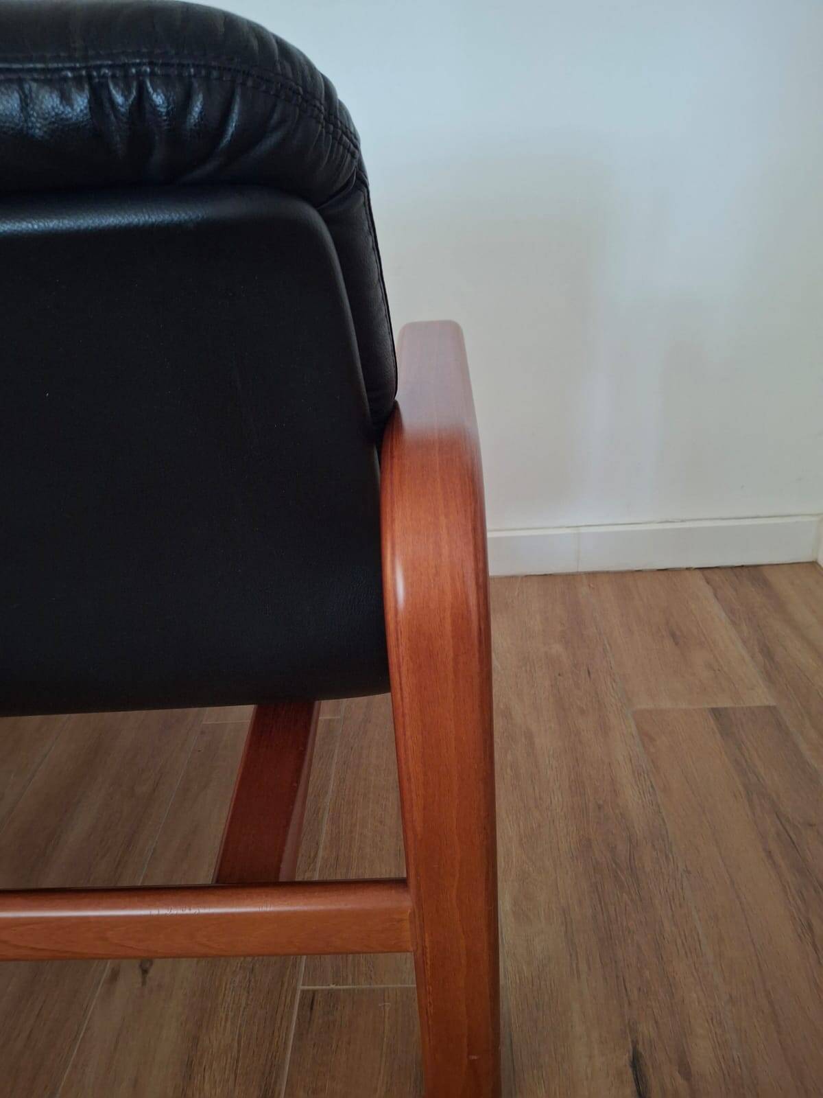 Pair of armchairs Italy 90s