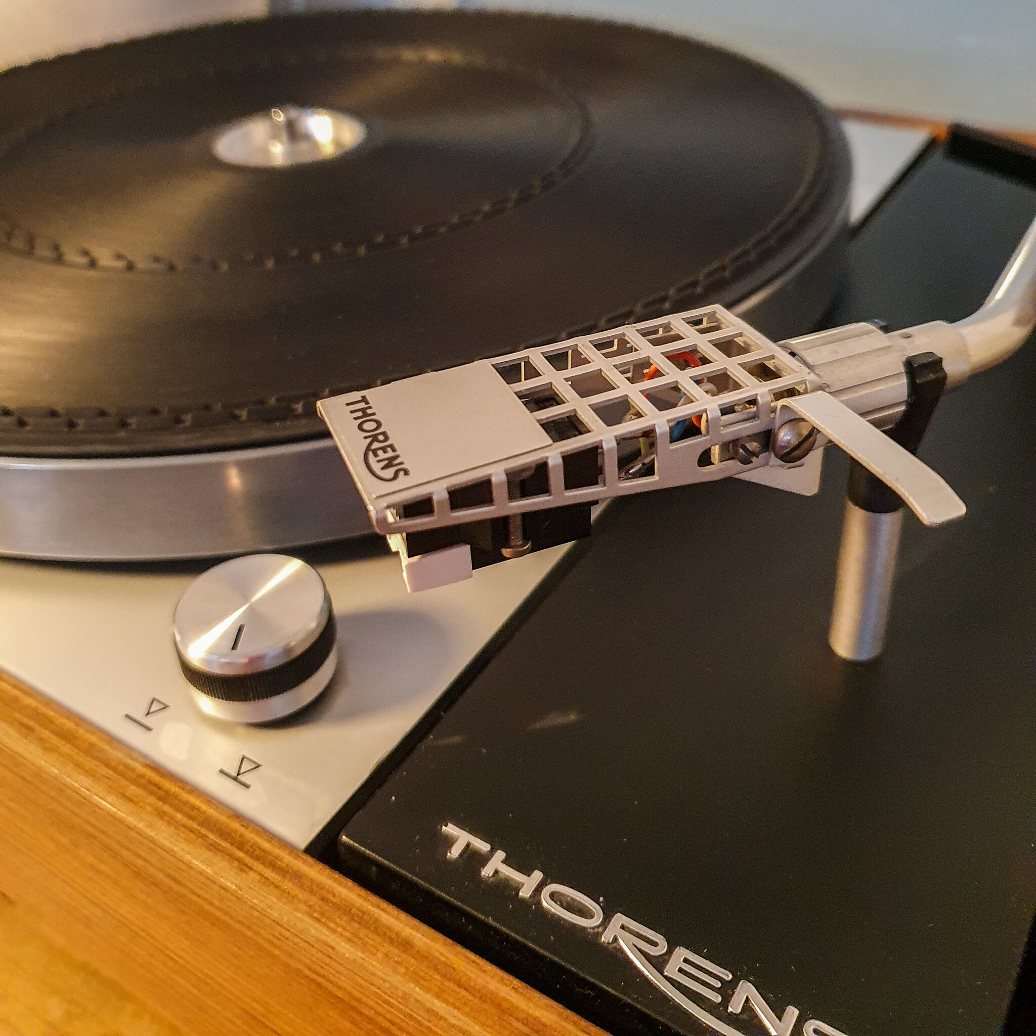 Platine vinyle Thorens TD150 mk II - années 70