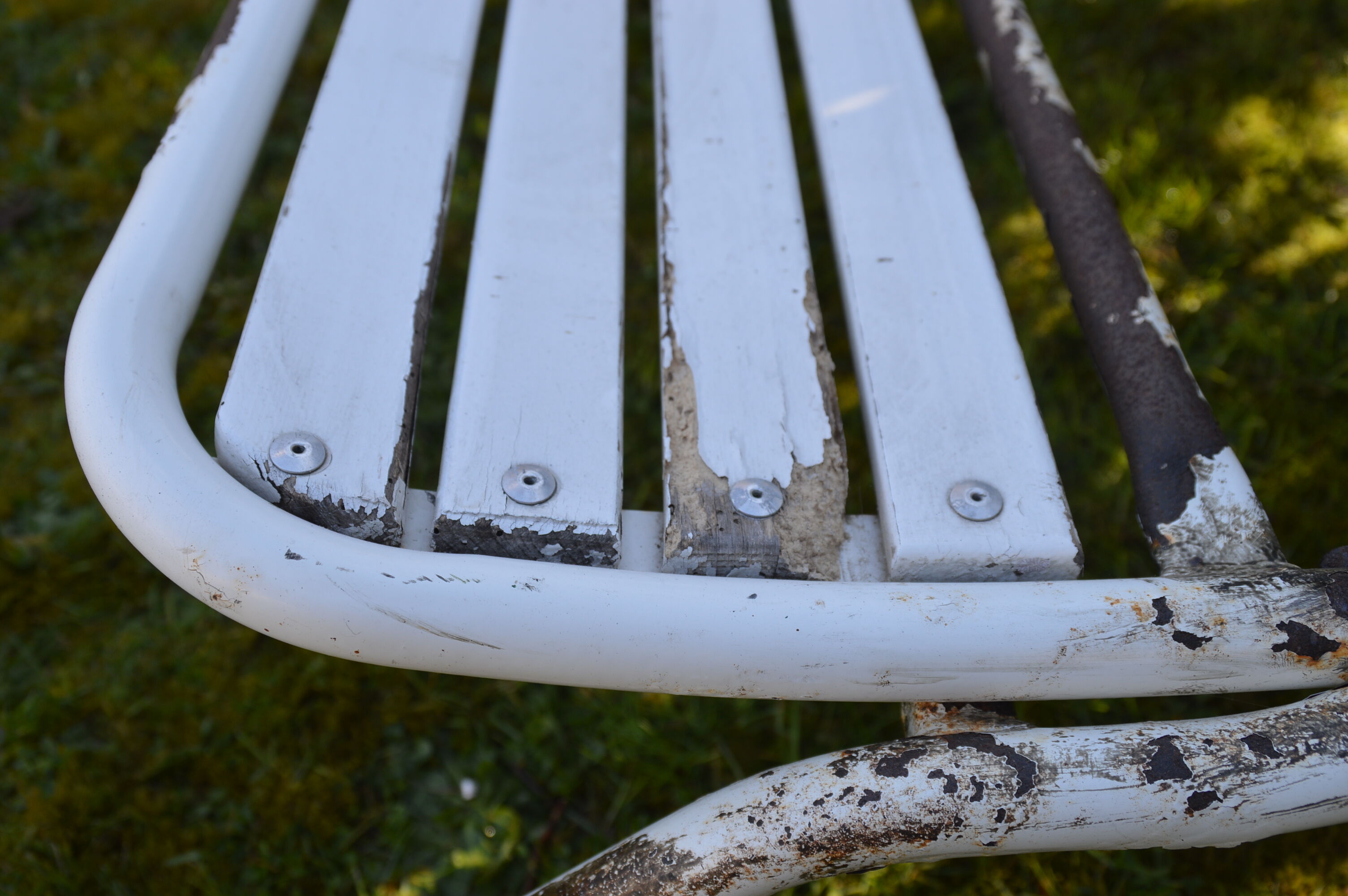 folding garden bench by HEM