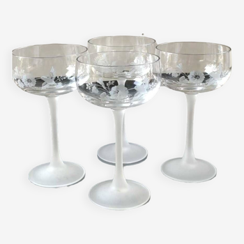 Set of 4 engraved crystal champagne glasses. Avon/Hummingbird model. Hummingbird/hibiscus decor. Frosted stem