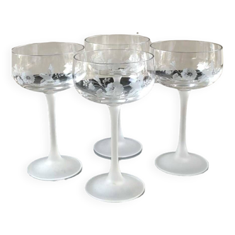 Set of 4 engraved crystal champagne glasses. Avon/Hummingbird model. Hummingbird/hibiscus decor. Frosted stem