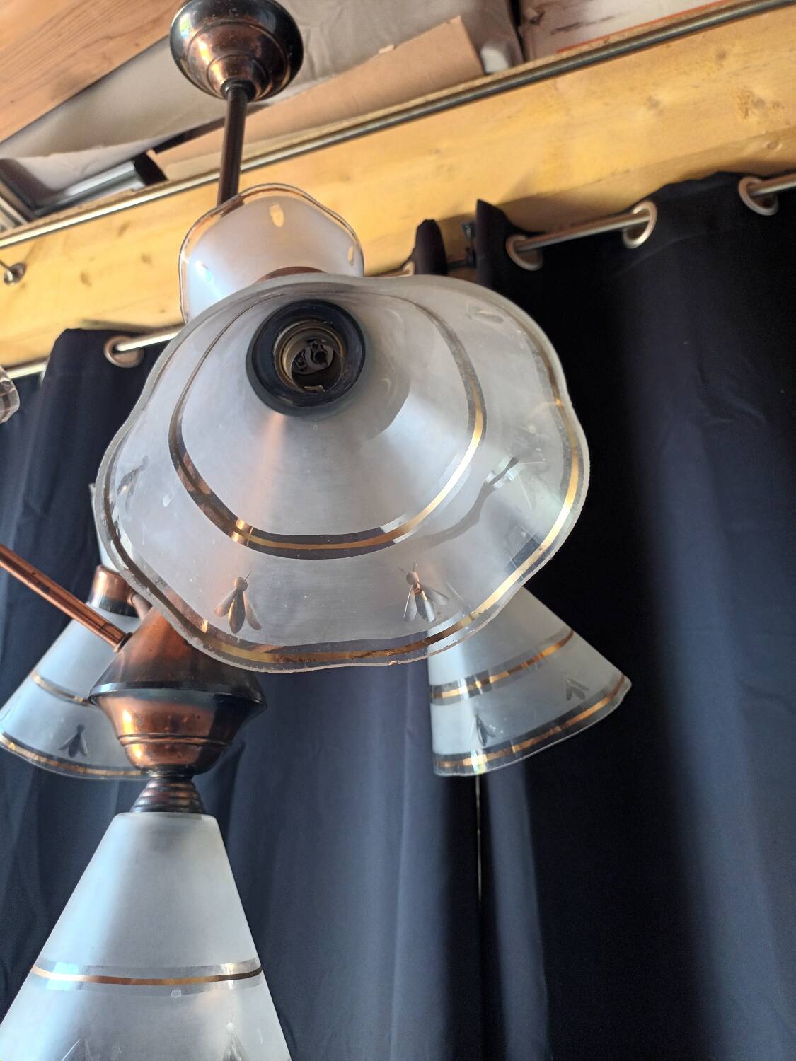 Antique 6-light chandelier