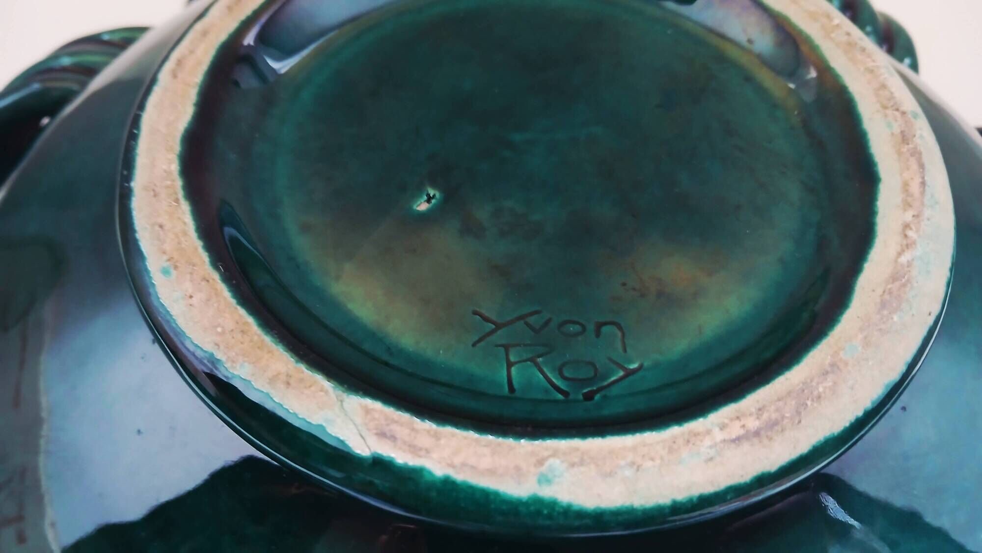 Ceramic fruit bowl from Vallauris signed YVON ROY