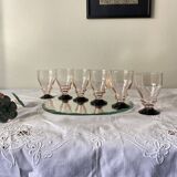 6 small Art Deco pink glasses with black stems, 7 cl.