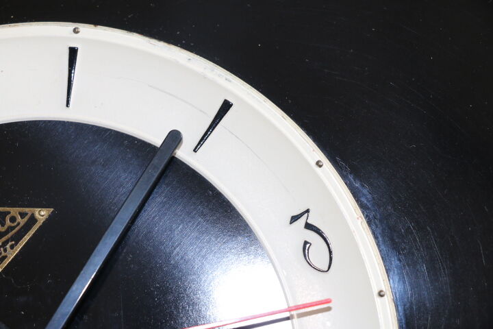 Lutetia black wall clock