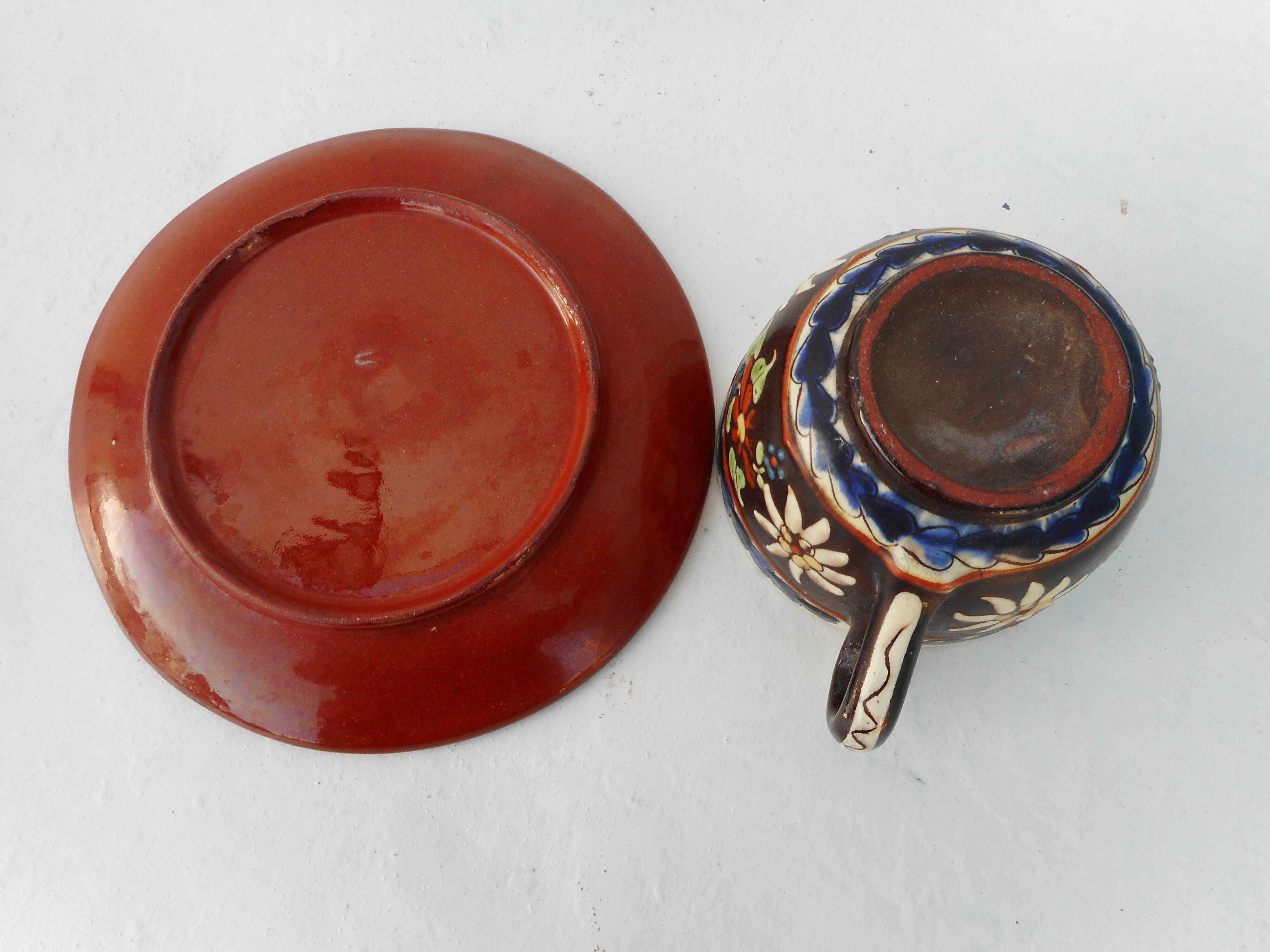 Ceramic cup and undercup