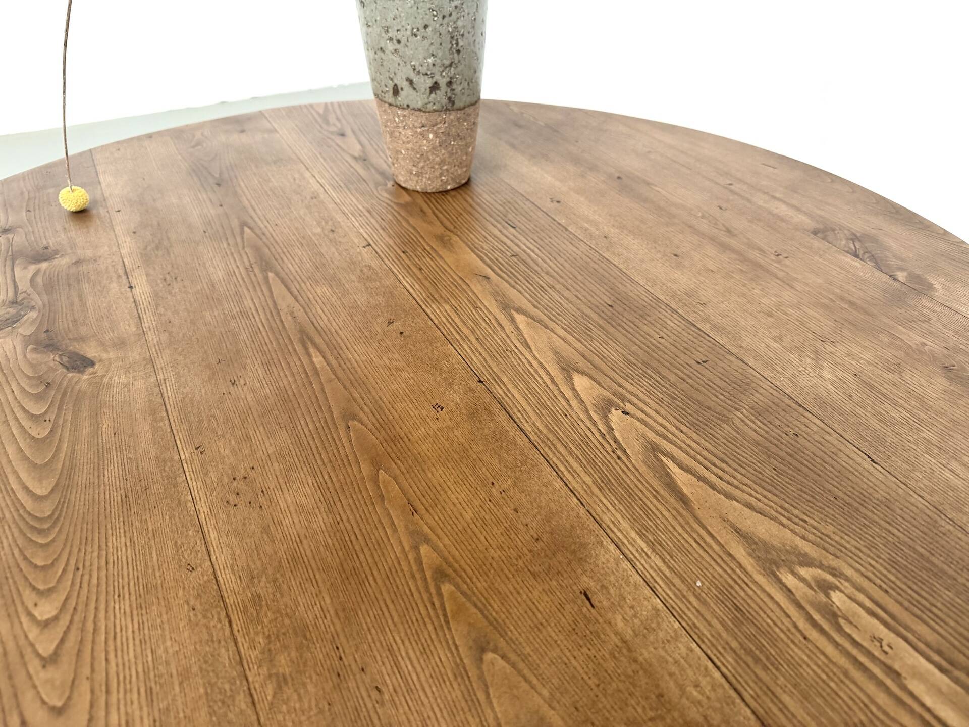 Round coffee table in solid oak, octagonal legs, France, 1950s.