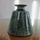 Vase en céramique dans les tons verts