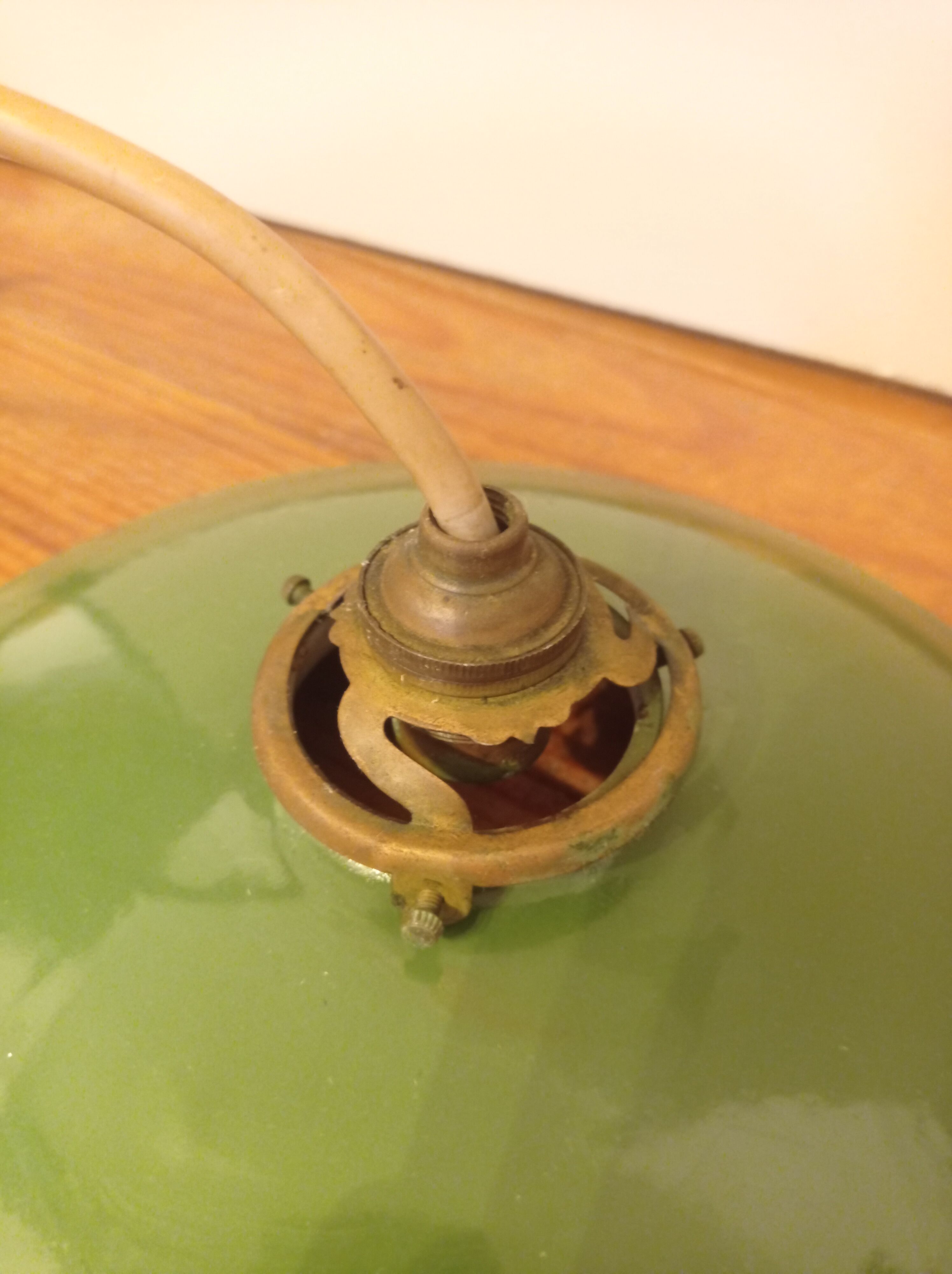 Green enamelled sheet metal suspension