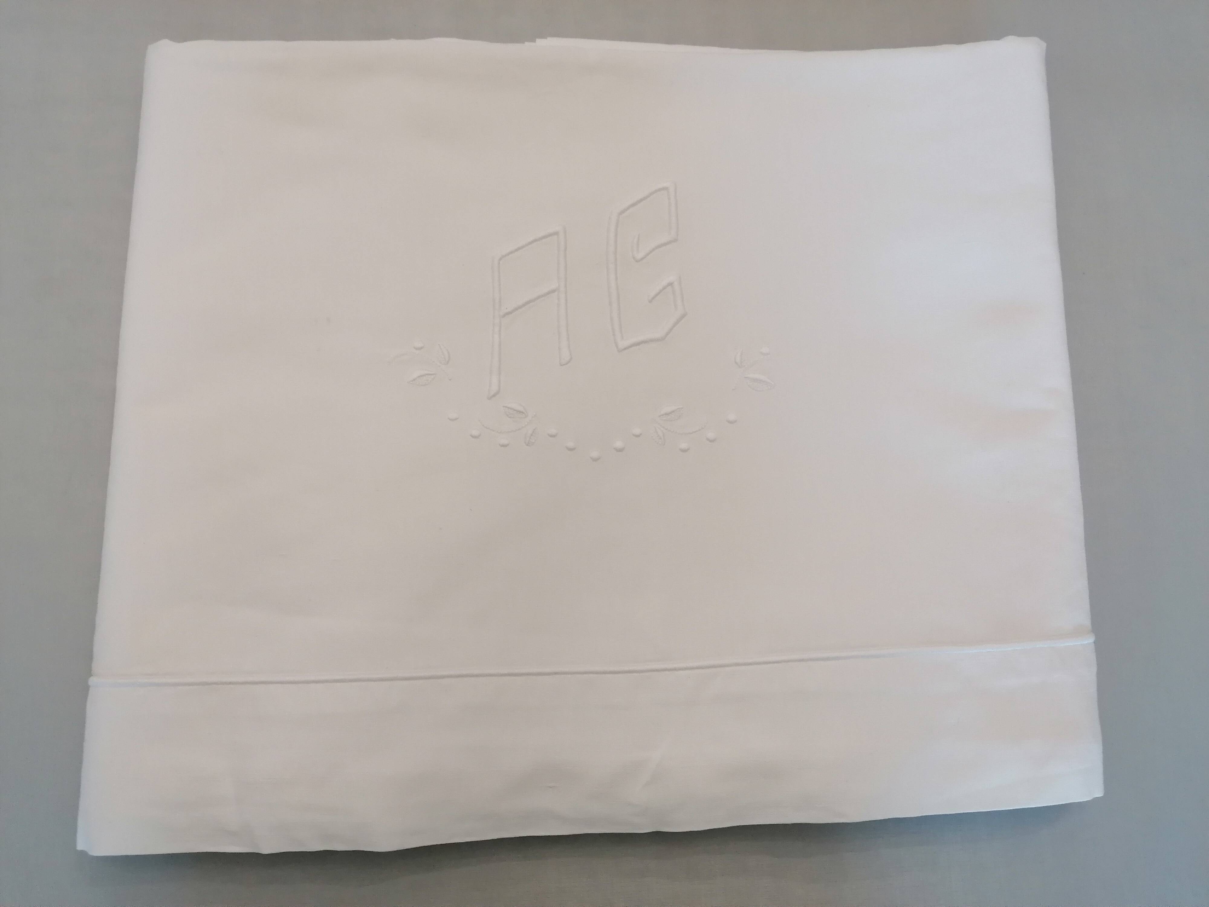 Old white flat sheet embroidered “AG” (n°4)