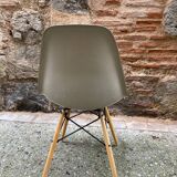 Eames DSW chair