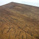 Table basse en noyer et fer forgé du XVIIIe siècle