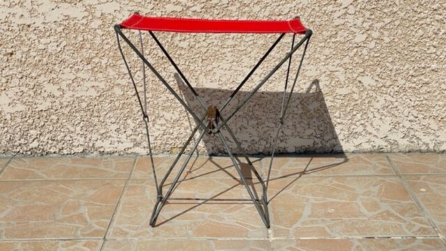 Folding nomad stool from camping rouge