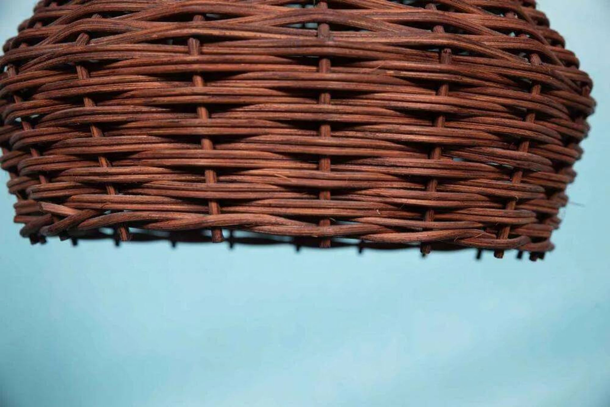 Bohemian suspension from the sixties, woven vintage lampshade.