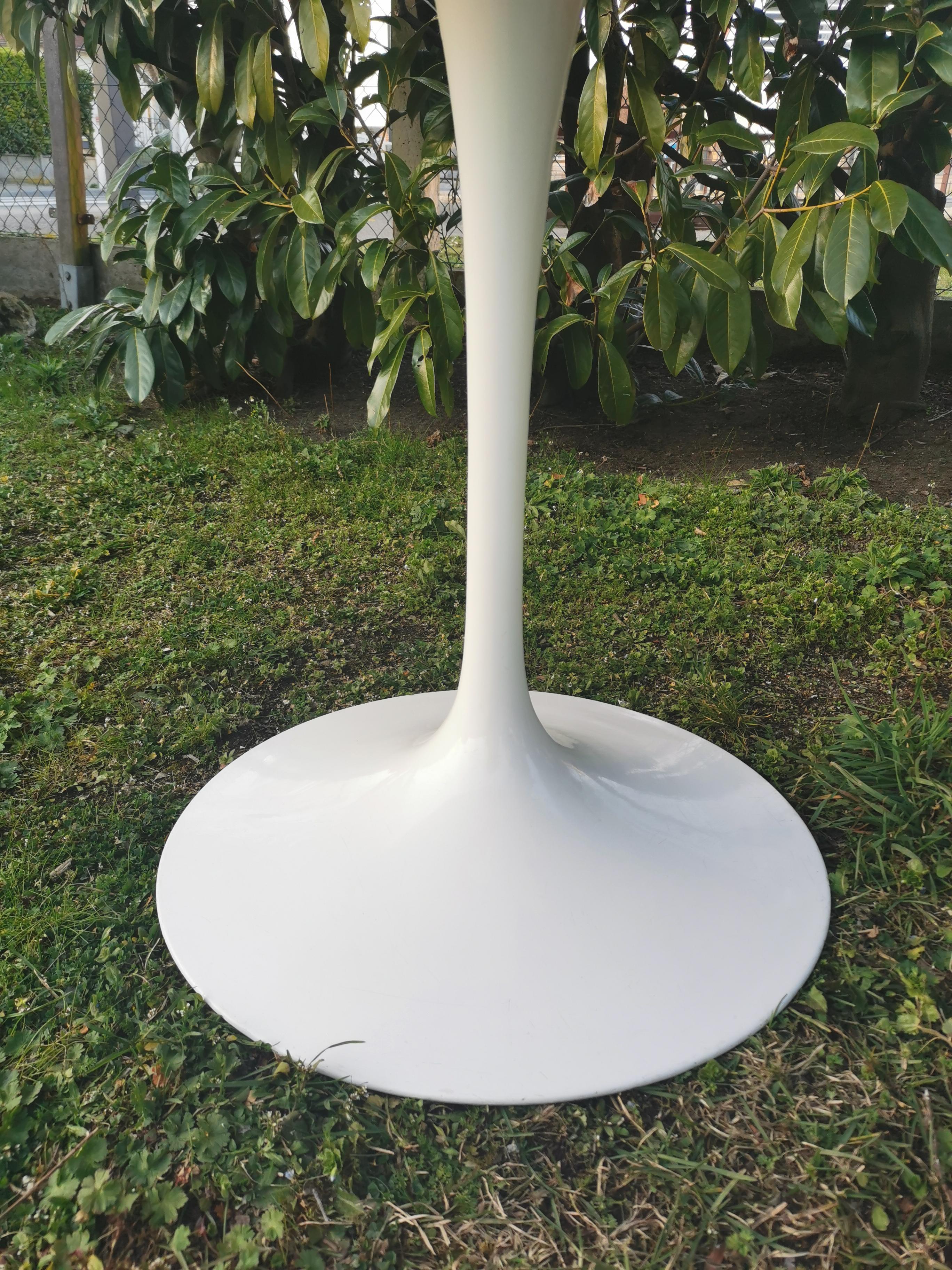 Eero Saarinen tulip table for Knoll