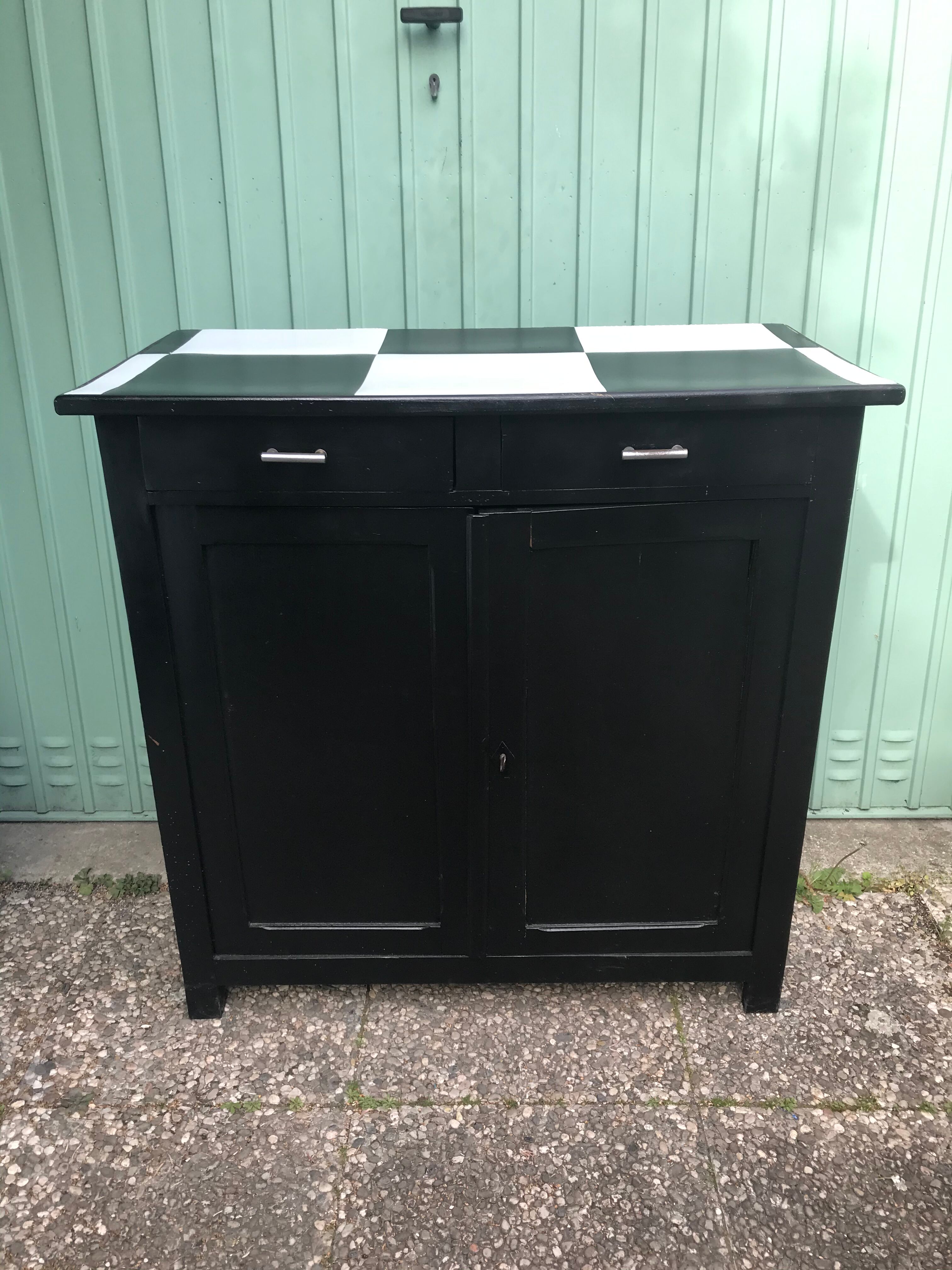 Former Parisian Wood Black Buffet - Plateau Damier Noir - White Vintage