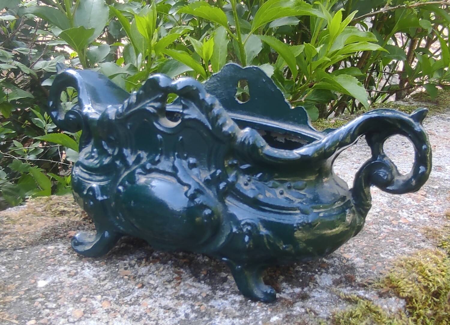 Jardinière en fonte