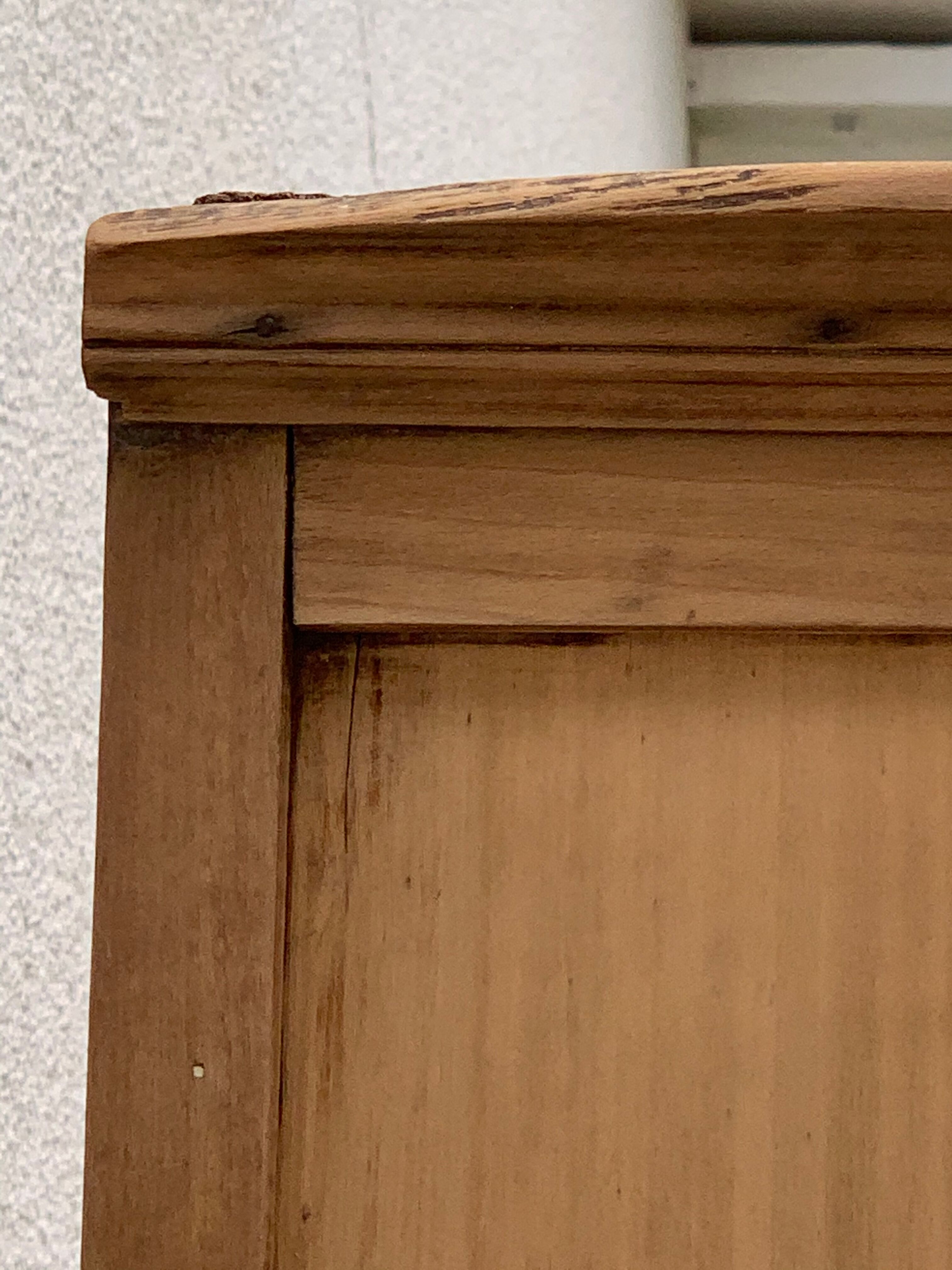 Parisian buffet glazed raw wood