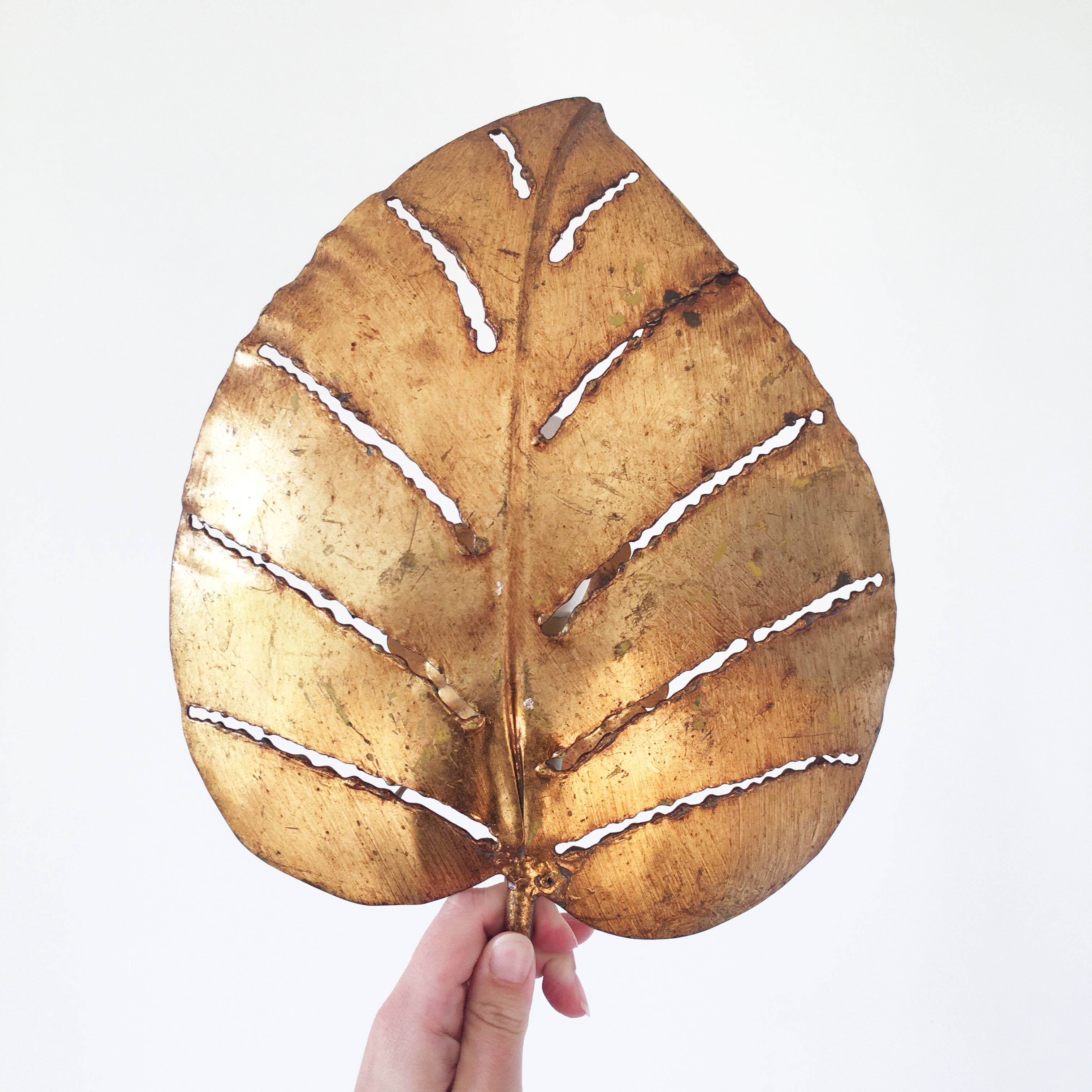 Leaf wall lamp in gold metal 1970