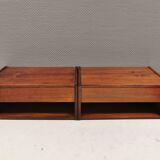 Tables de chevet murales en palissandre. Danoises et des années 1960-70.