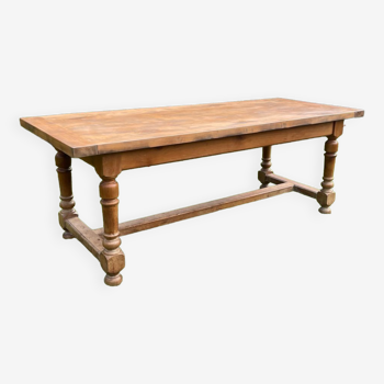 Old farm table for 8 people