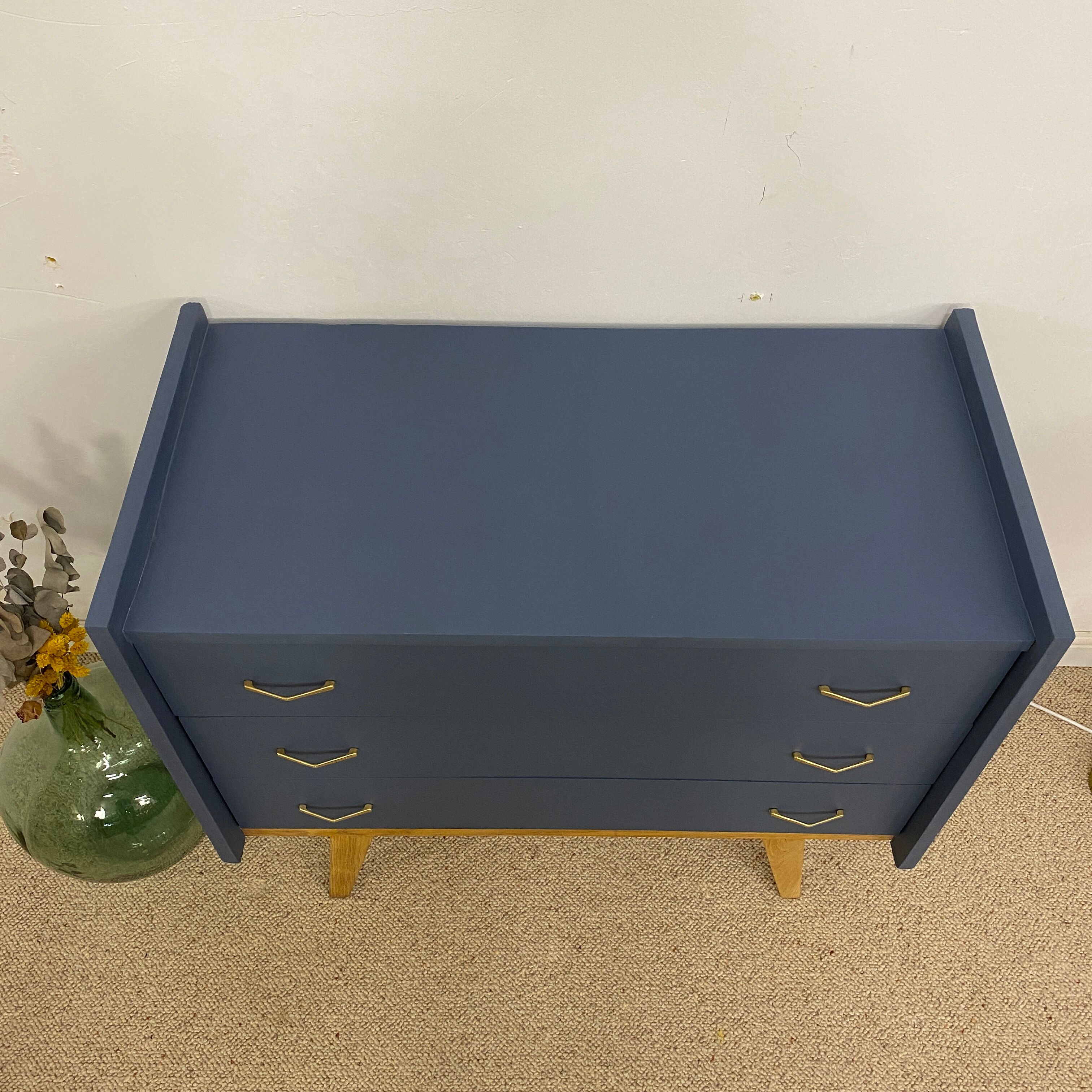 Vintage dresser blue night 126