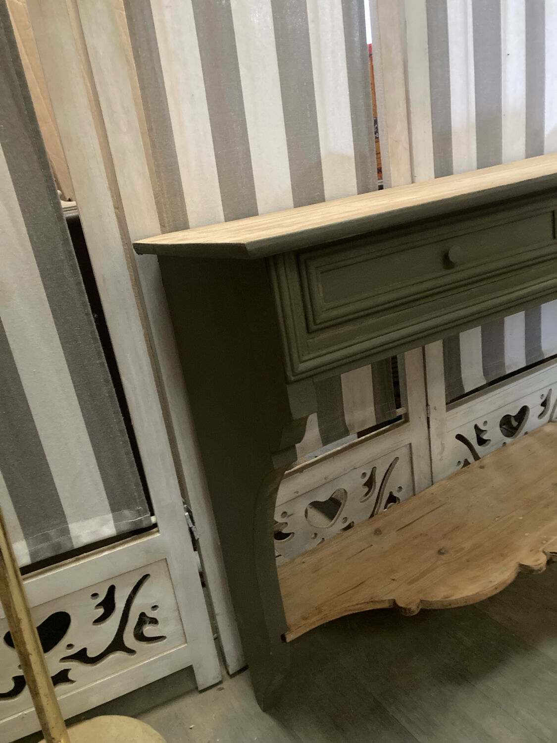 Old wooden console to be fixed.