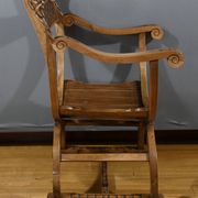 Fauteuil Dagobert en Noyer, style Médiéval – Fin XIXe