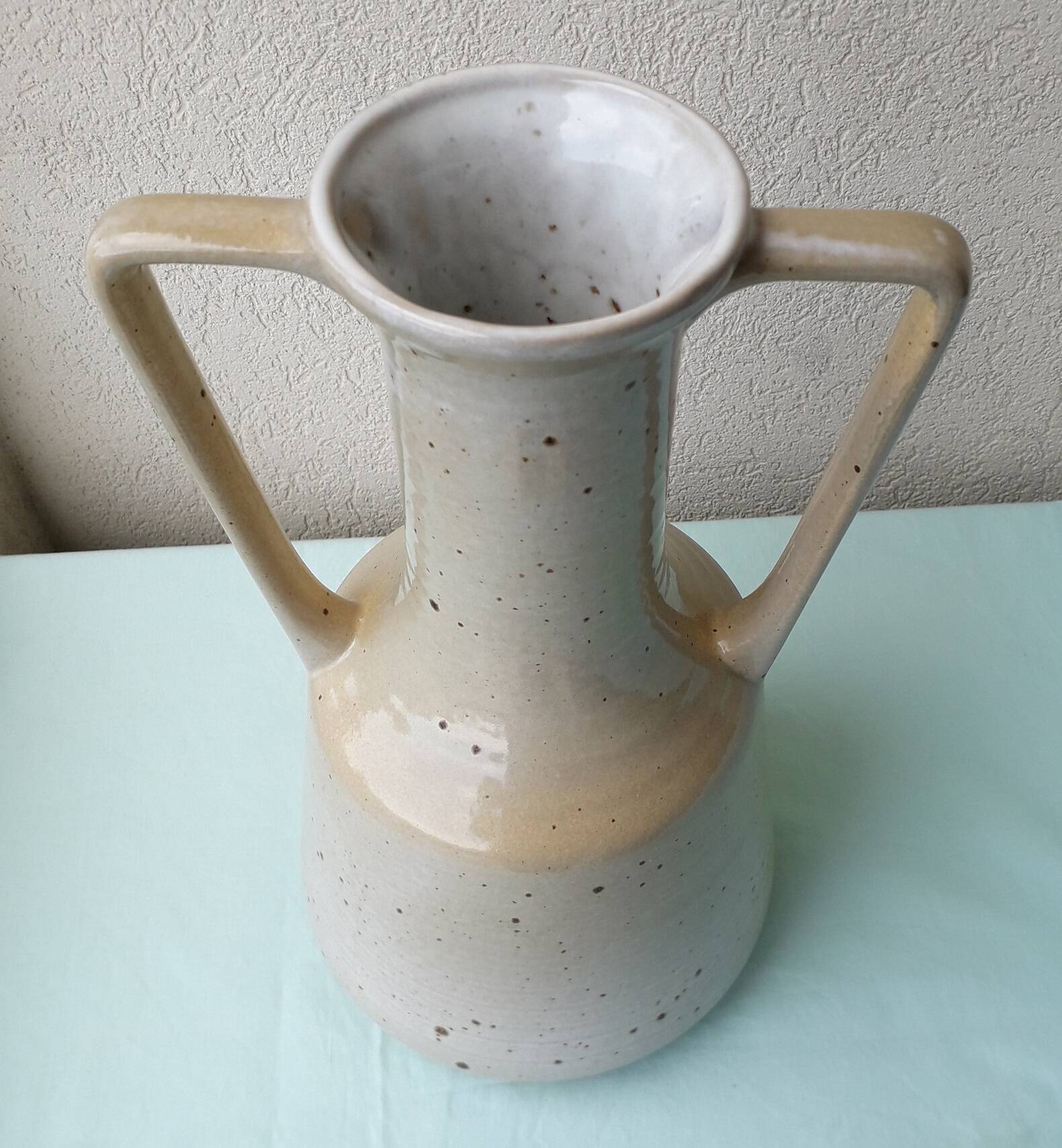 Ceramic vase