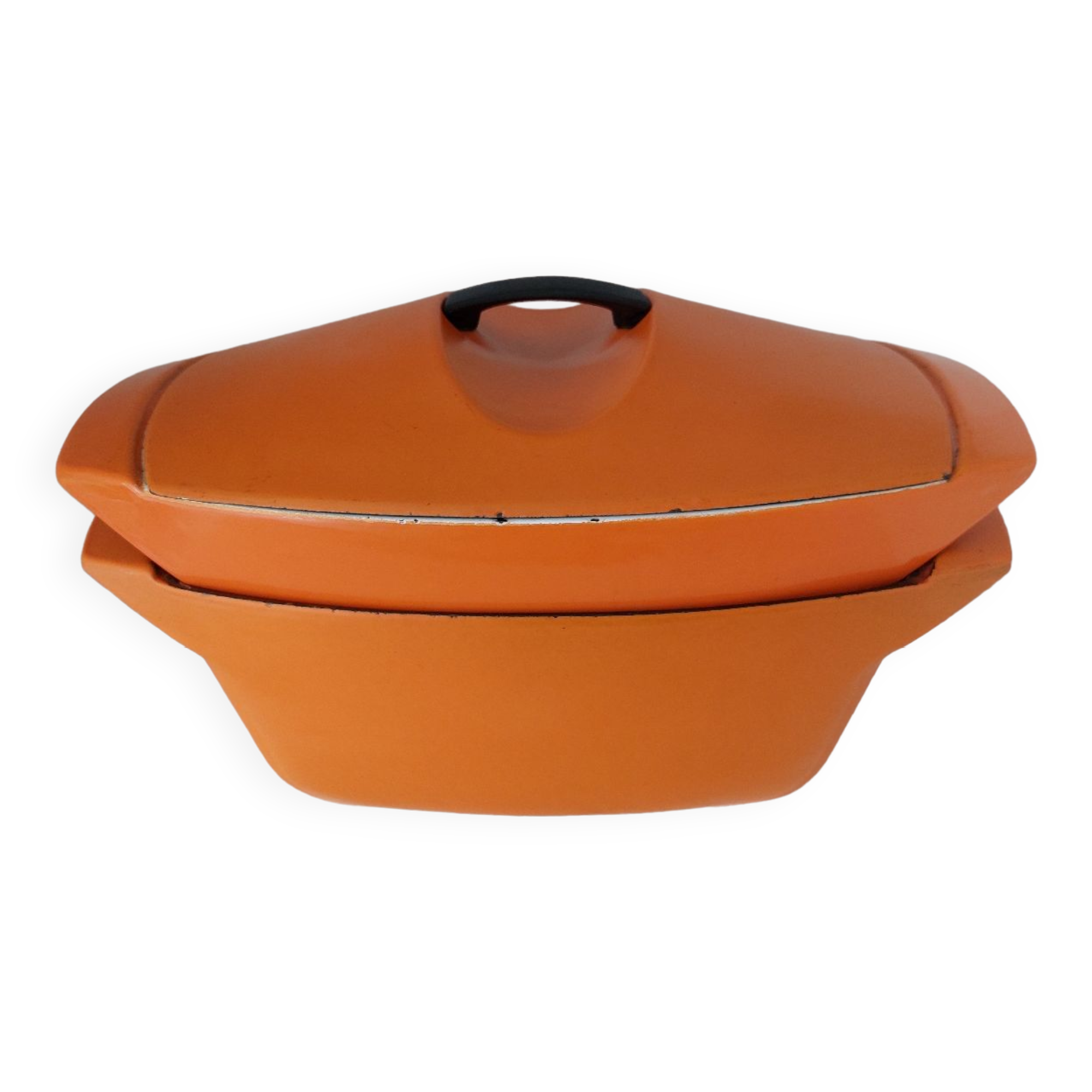 Double casserole in orange cast iron Le Creuset design Raymond Loewy