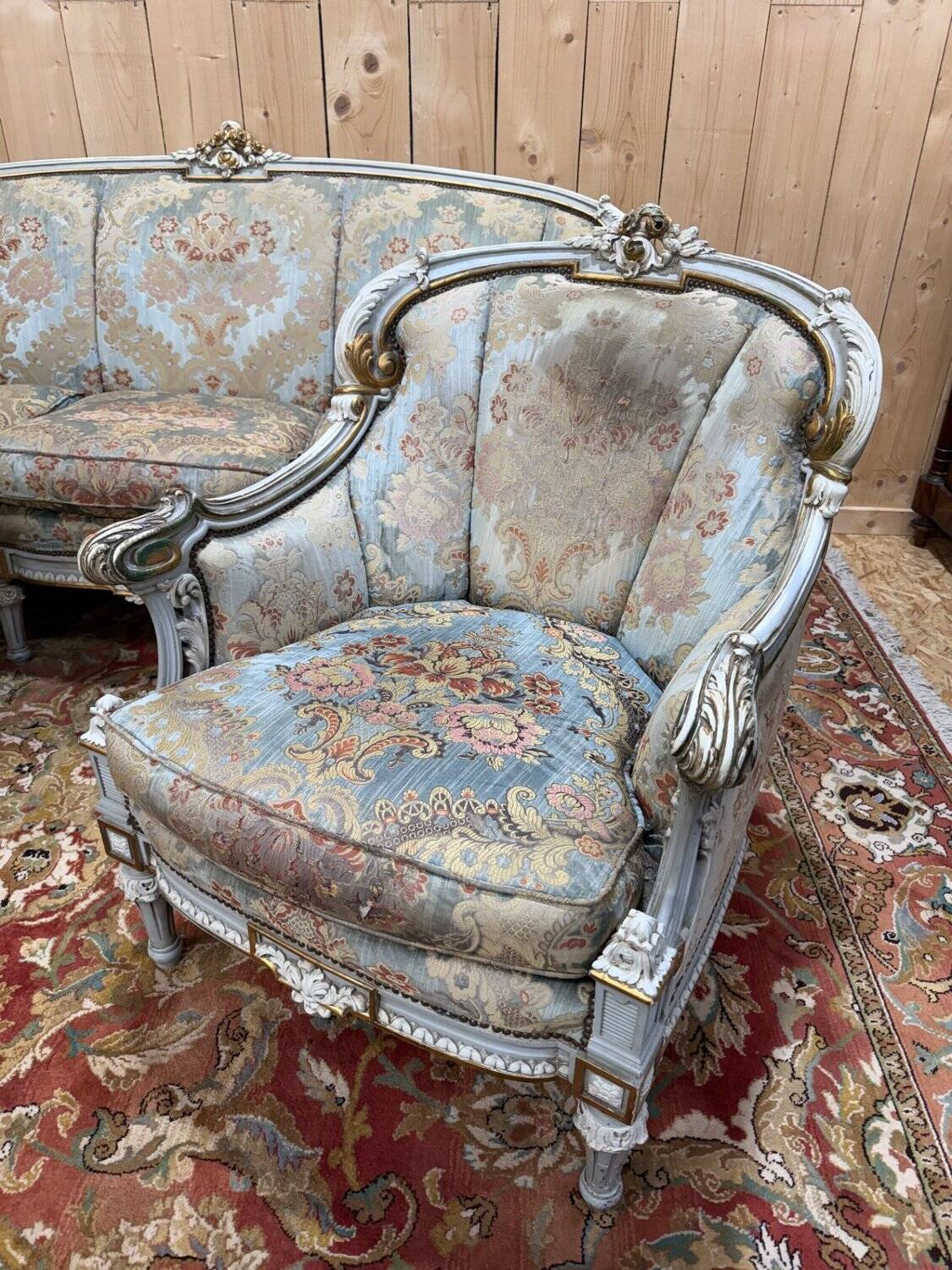 Louis XV salon in reclaimed wood, three-seater sofa and two armchairs.