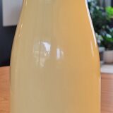 Bouteille en céramique jaune