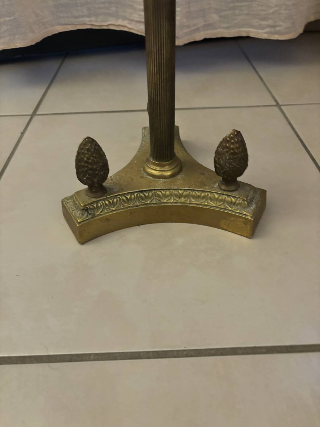 Cendrier de style Néoclassique en bronze