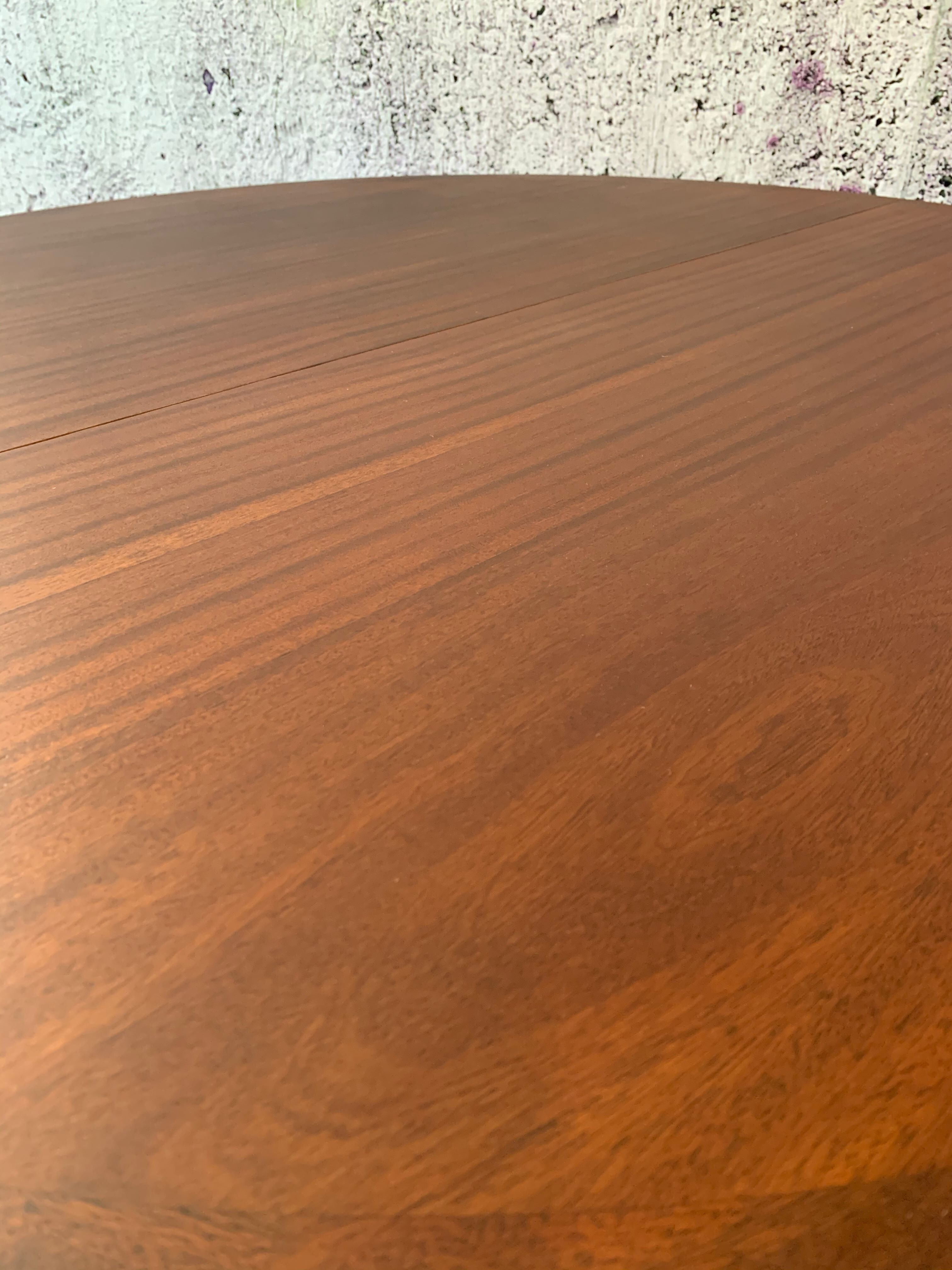 Dining table 4/6 people Lübke