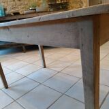 Farm table