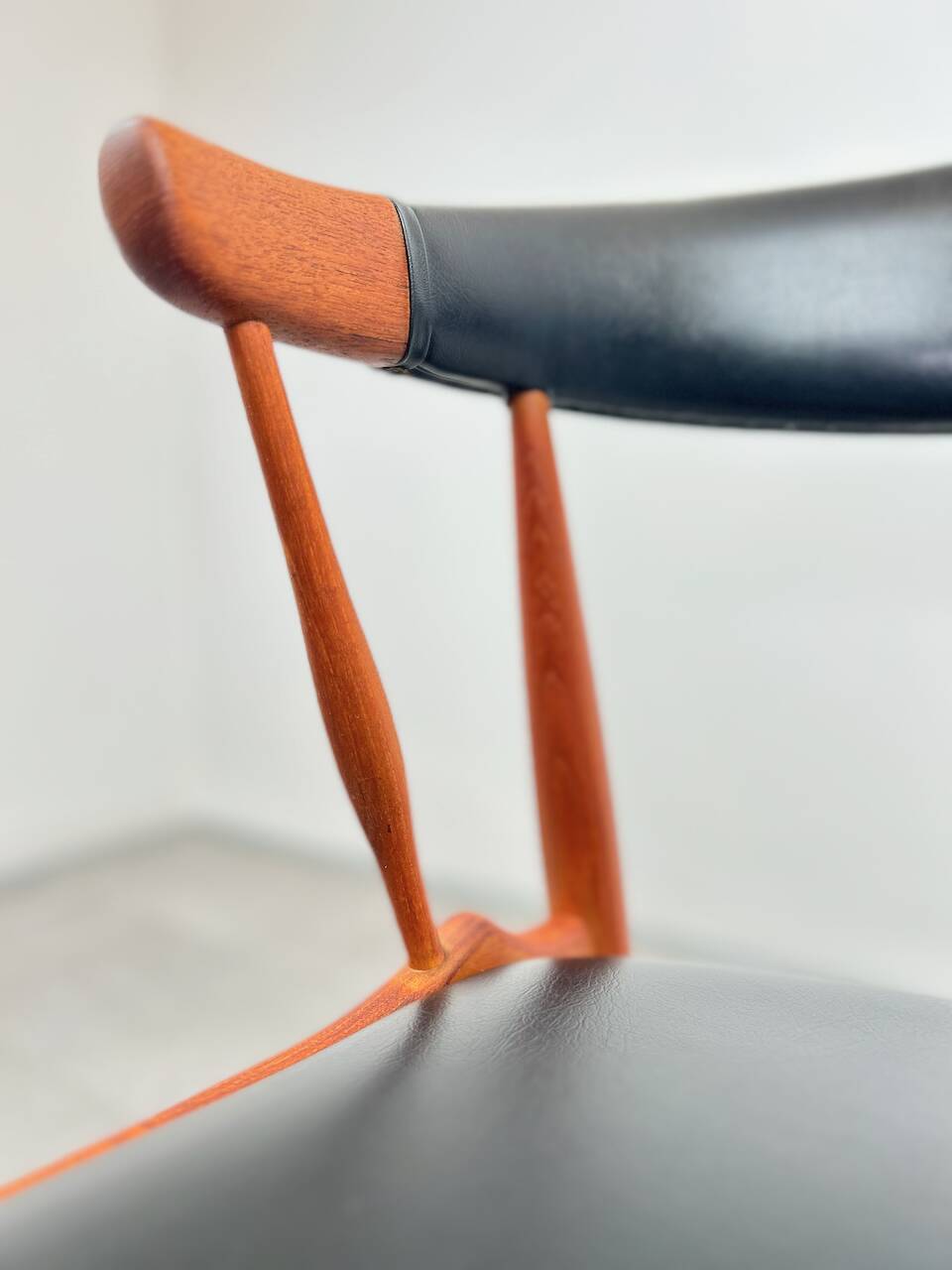 BA113 - Armchair in Teak and Leather by Johannes Andersen