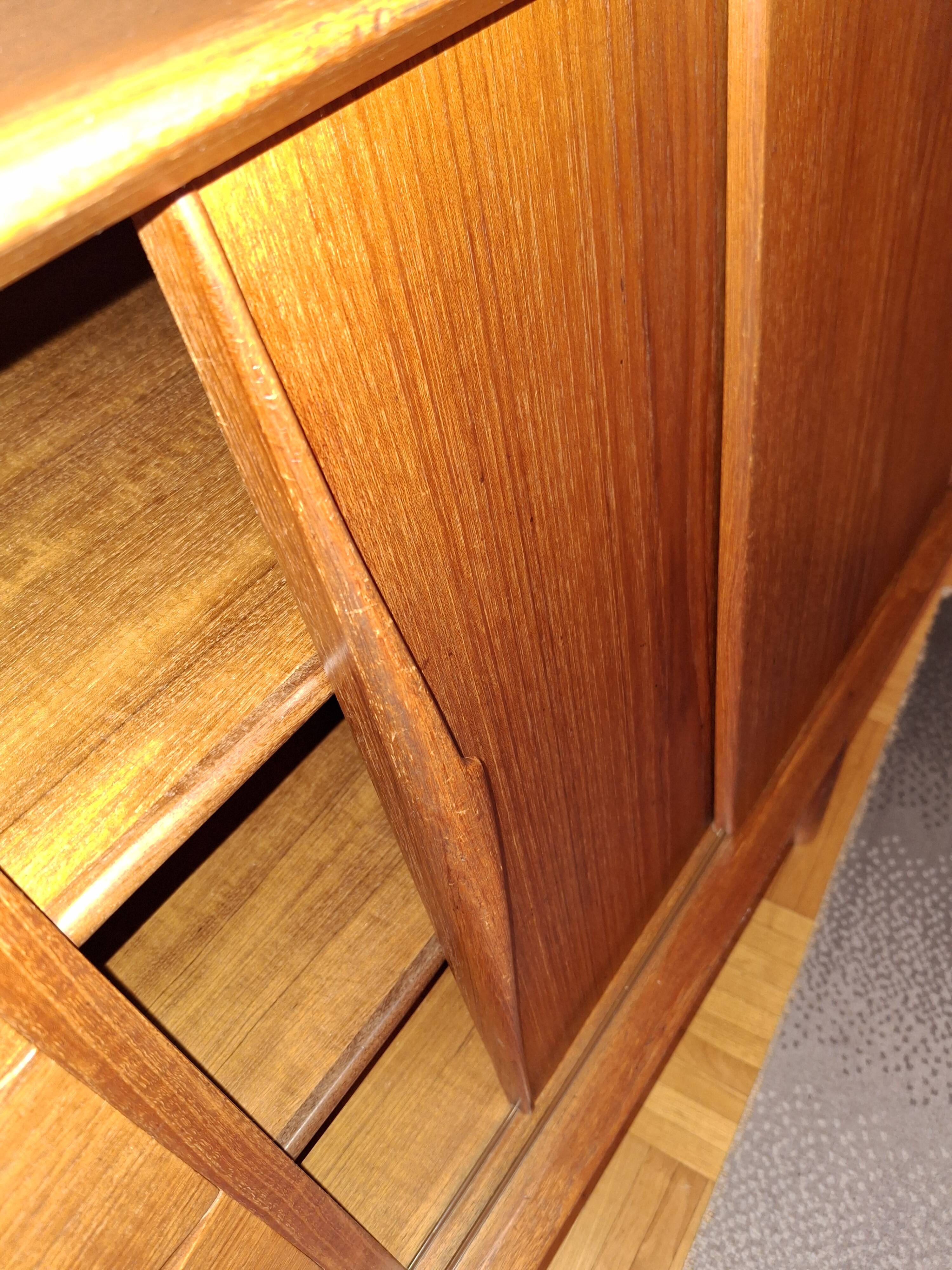 Buffet en teck vintage des annees 60