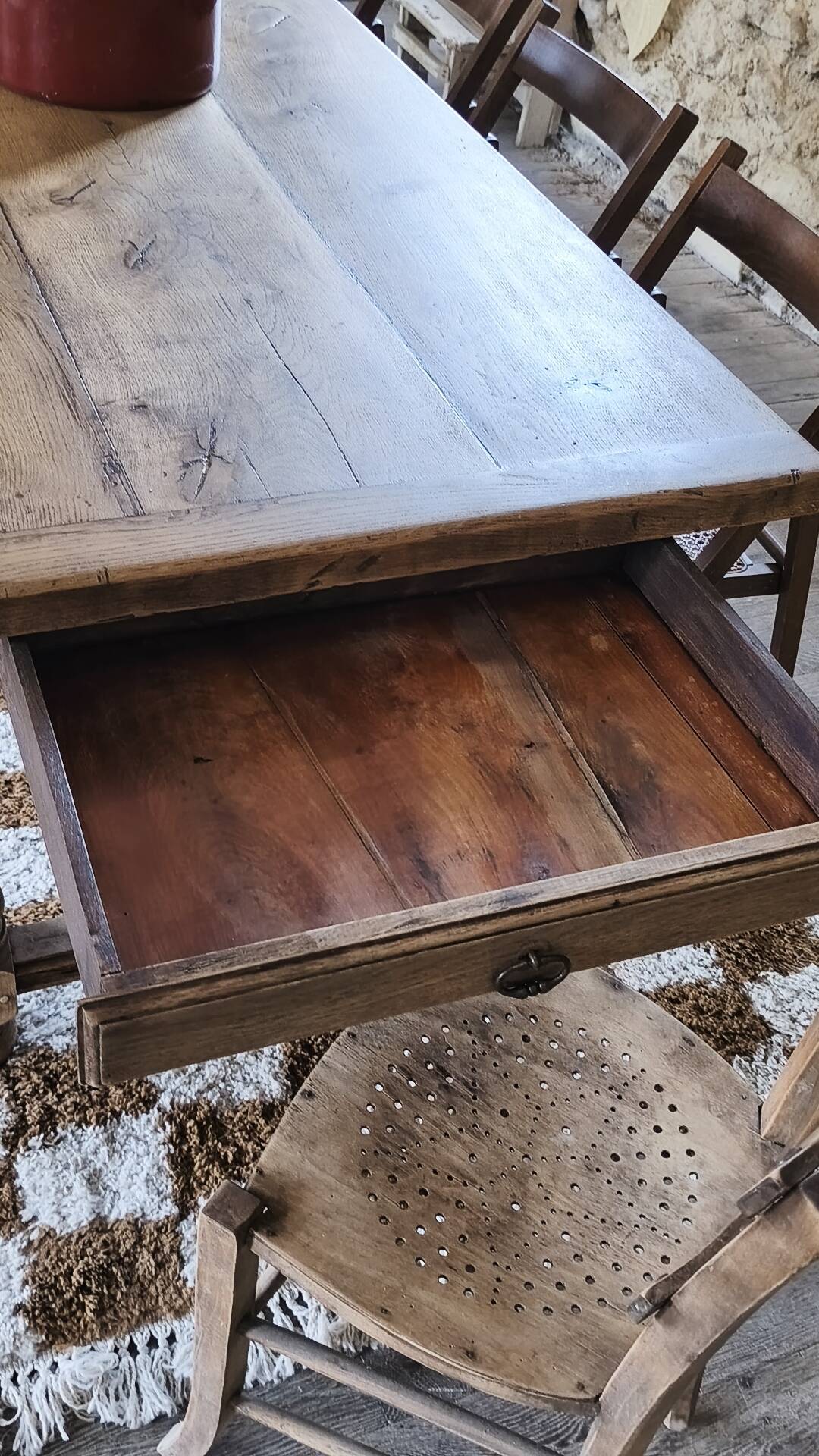 Farm table