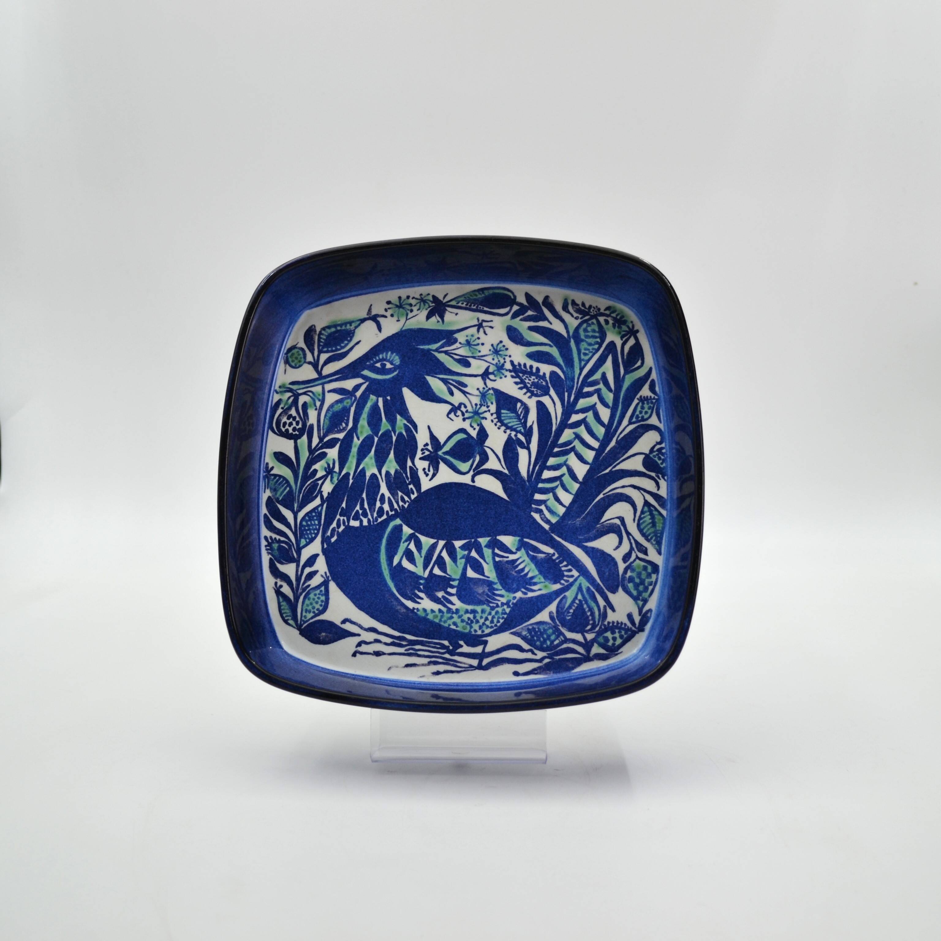 Earthenware dish from the Tenera series by Marianne Johnson for Aluminia